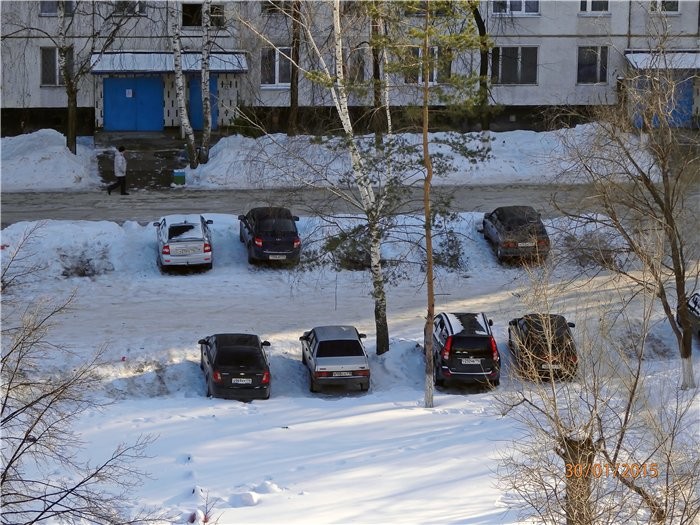 Центр справедливости помог жителям Владивостока избавиться от незаконной парковки во дворе